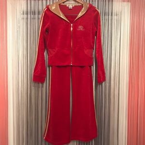 JADE woman’s Velour Sporty Suit